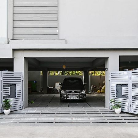 Super Townhouse De Alphabet Karmanghat Hyderabad Exteriör bild