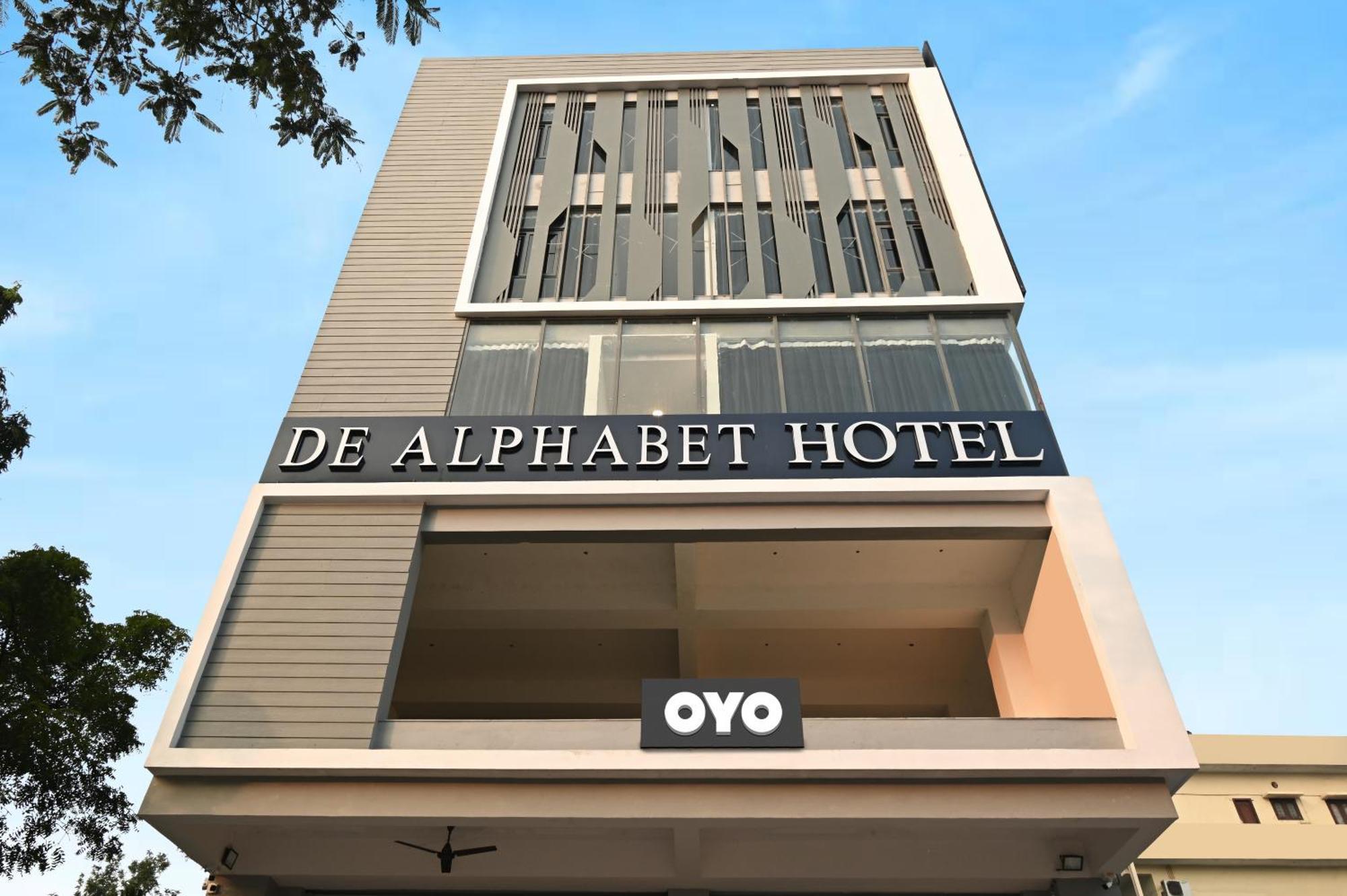 Super Townhouse De Alphabet Karmanghat Hyderabad Exteriör bild