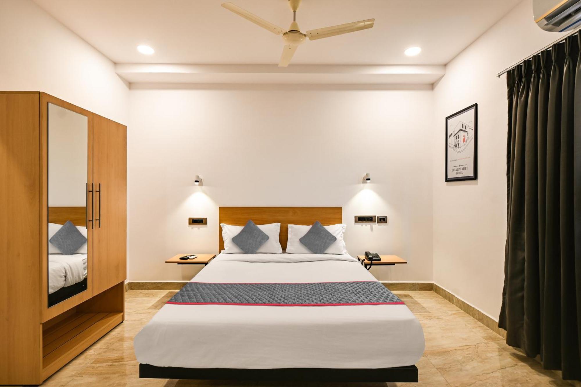 Super Townhouse De Alphabet Karmanghat Hyderabad Exteriör bild